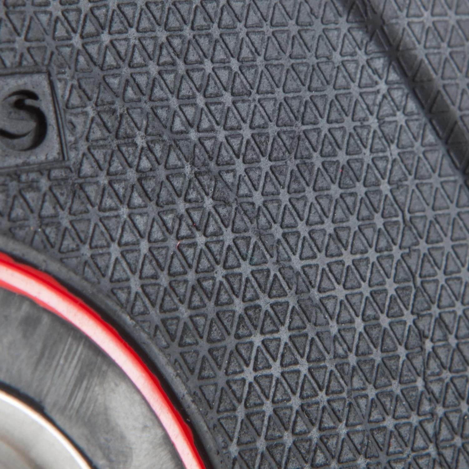 CORENGTH 2.5 Kg (5.5 Lb) Rubber Weight Plate 6 CORENGTH 2.5 Kg (5.5 Lb) Rubber Weight Plate - Image 4