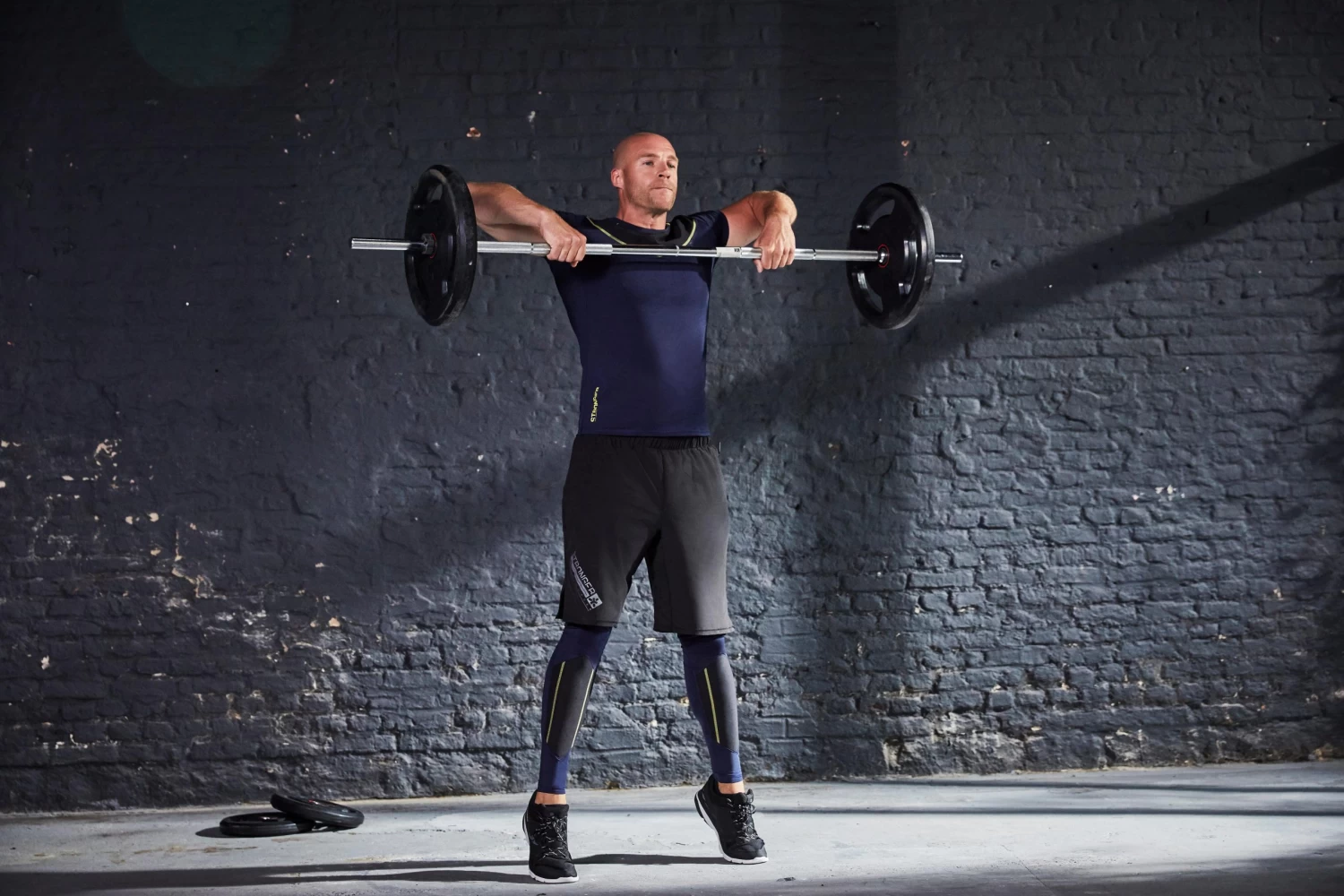 CORENGTH 2.5 Kg (5.5 Lb) Rubber Weight Plate 10 CORENGTH 2.5 Kg (5.5 Lb) Rubber Weight Plate - Image 8