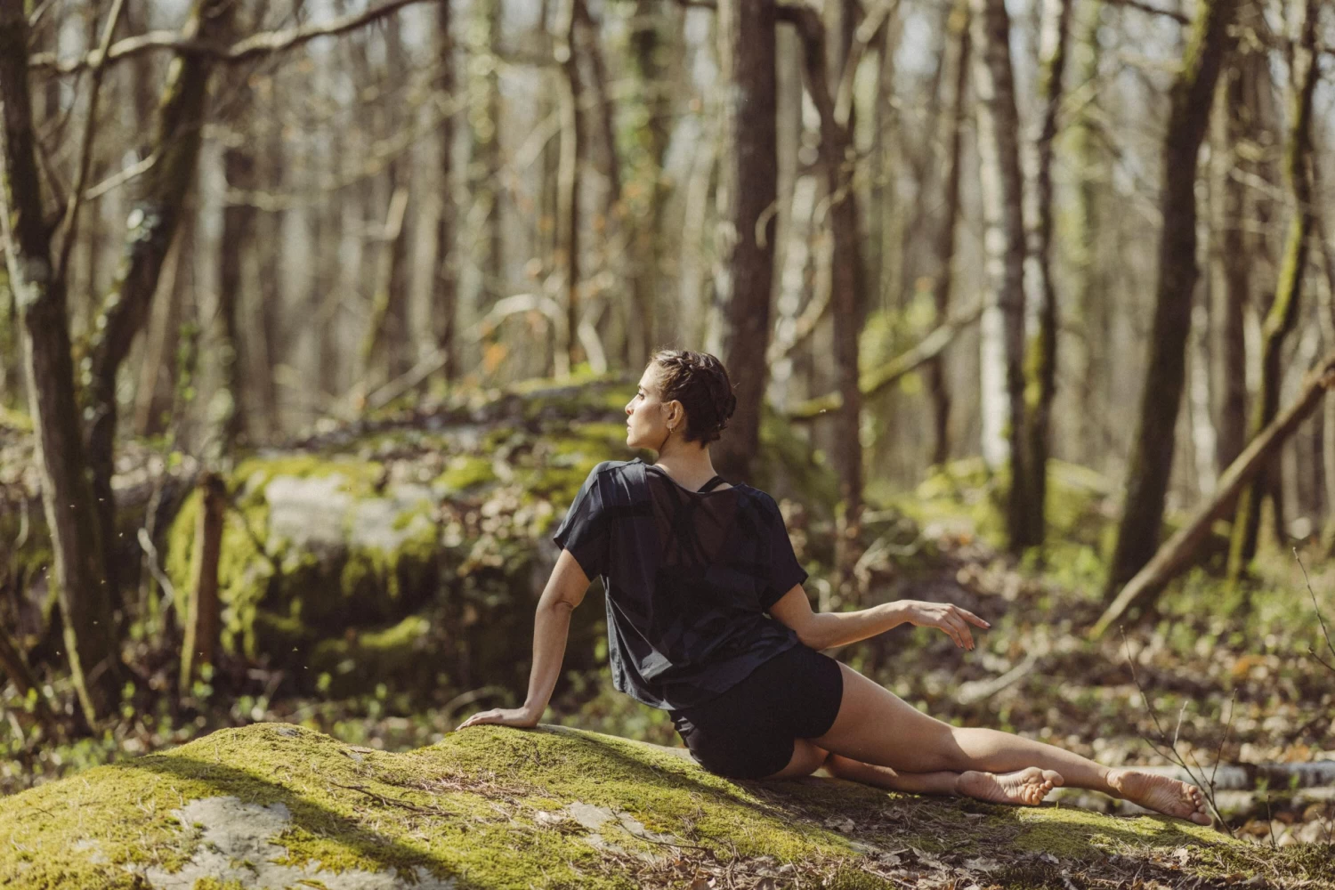 Women’s Modern Dance T-Shirt - Grey/Black 11 Women’s Modern Dance T-Shirt - Grey/Black - Image 9